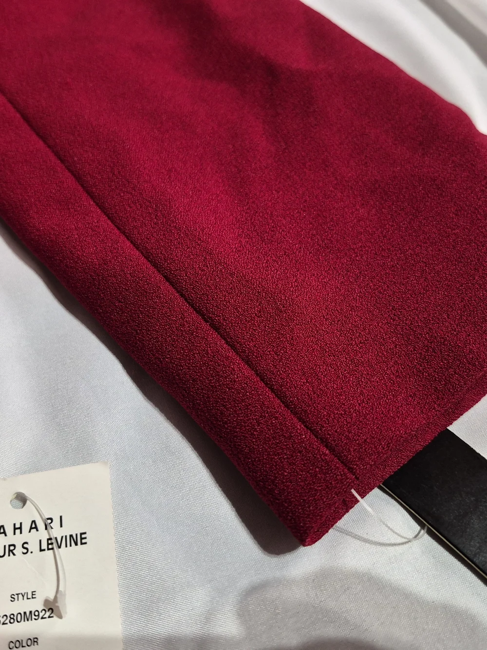 Classic Merlot Red Pencil Skirt – Sleek Office Staple - Picture 5 of 7